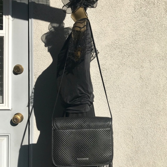 BCBGeneration Black Leather w/Suede Fringe Purse! - Picture 4 of 8